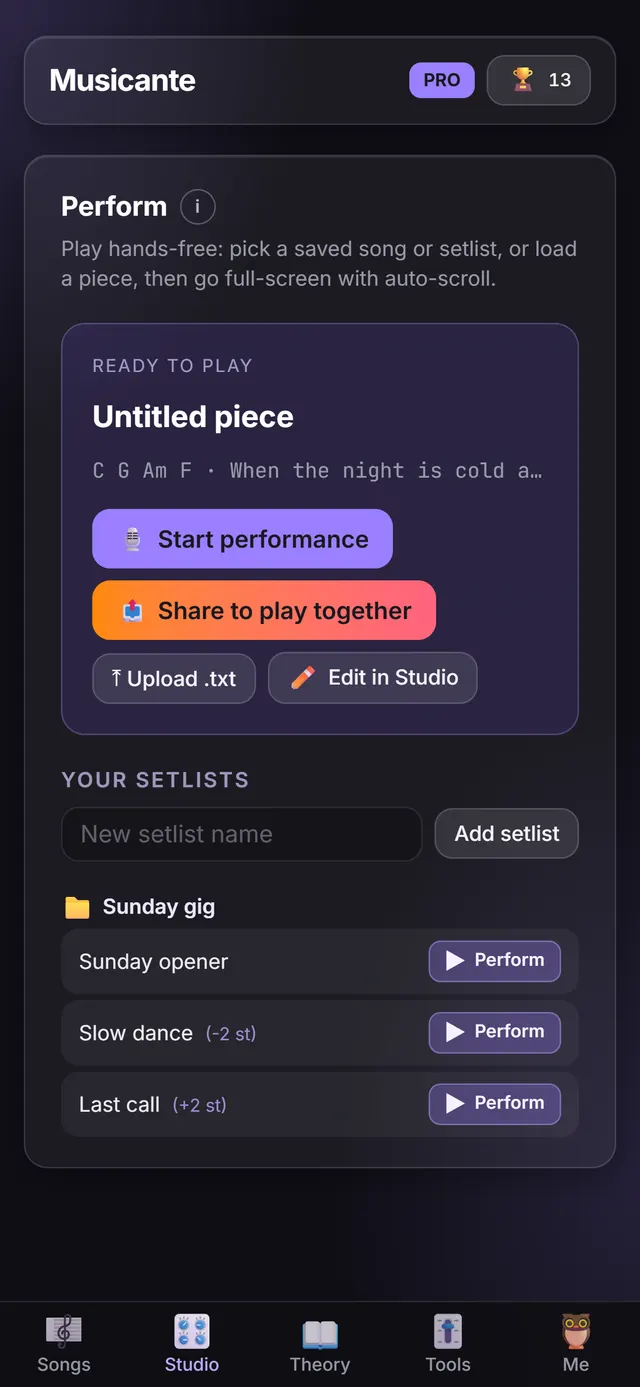 The Perform screen: a large, auto-scrolling chord chart for the stage.